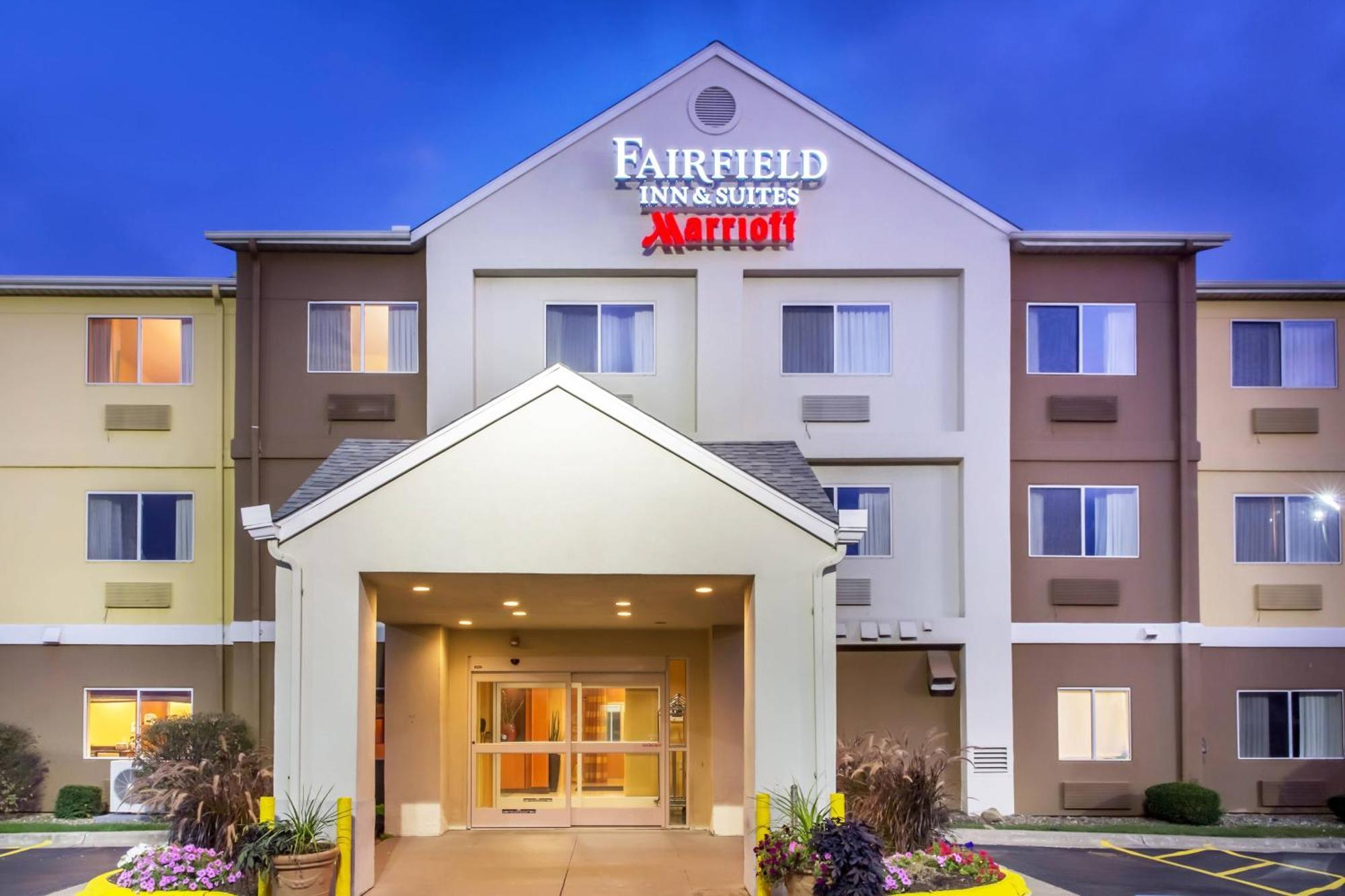 Fairfield Inn & Suites Canton Северен Кантон Екстериор снимка