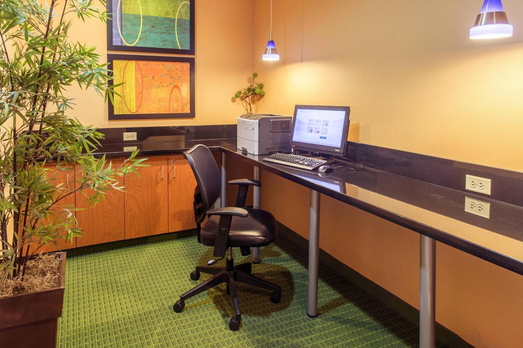 Fairfield Inn & Suites Canton Северен Кантон Екстериор снимка