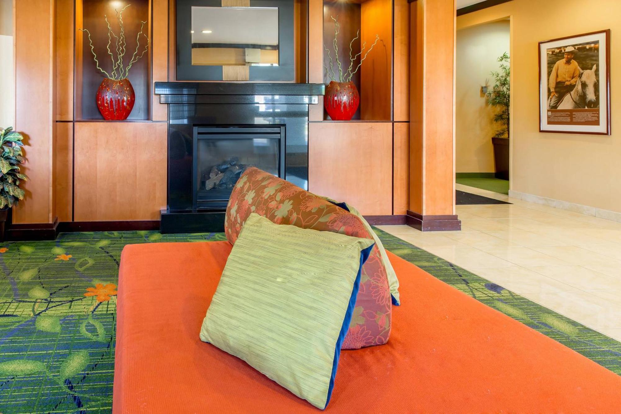 Fairfield Inn & Suites Canton Северен Кантон Екстериор снимка