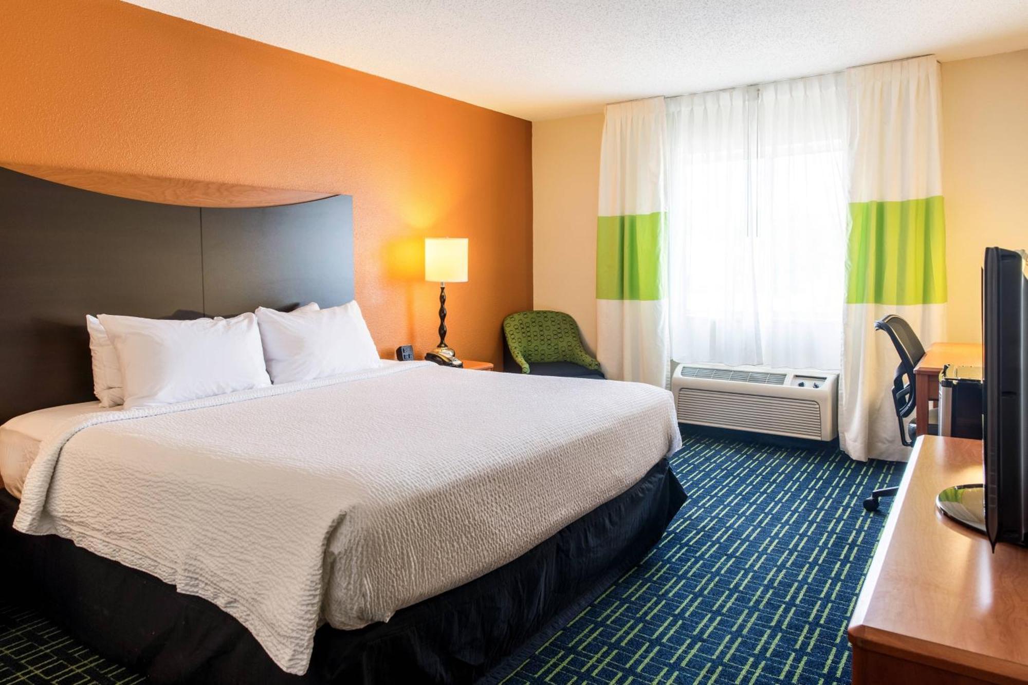 Fairfield Inn & Suites Canton Северен Кантон Екстериор снимка