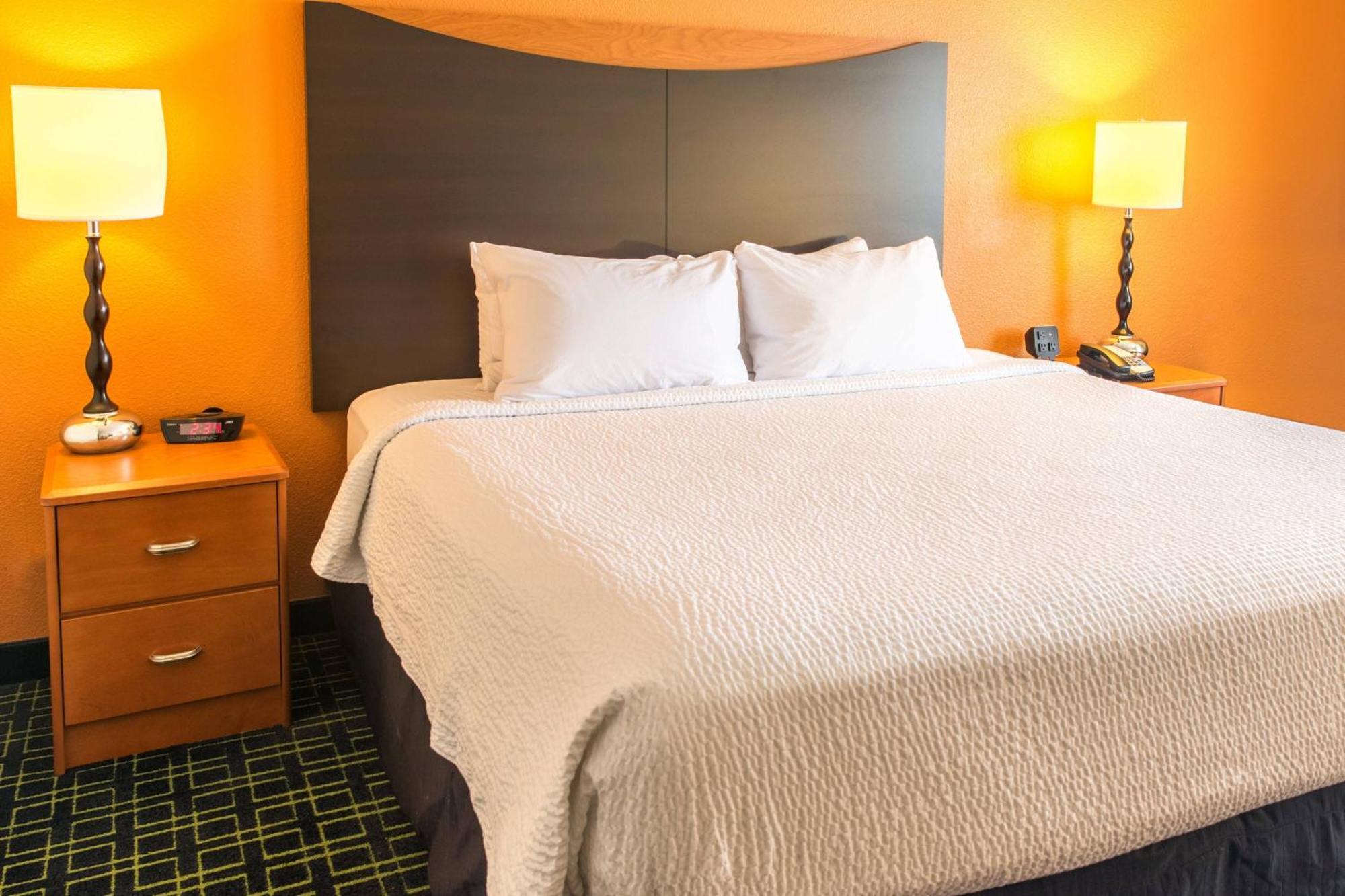 Fairfield Inn & Suites Canton Северен Кантон Екстериор снимка